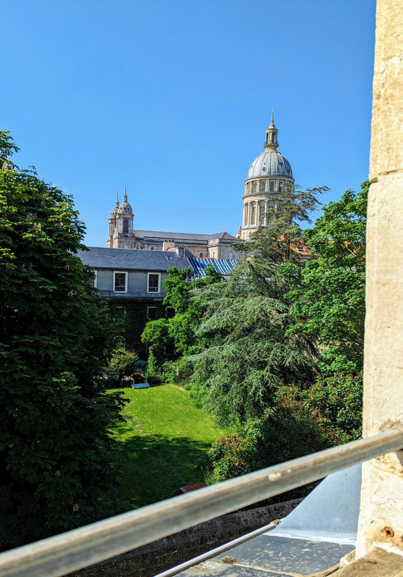 Vue Basilique, Au Coeur De La Vieille Ville Boulogne-sur-Mer Buitenkant foto